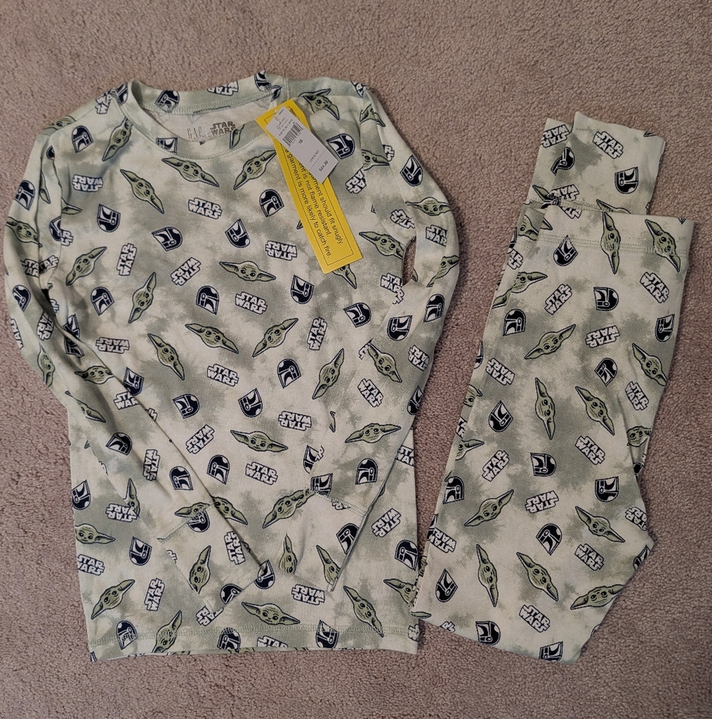 GAP Star Wars Mandalorian Pajama Set